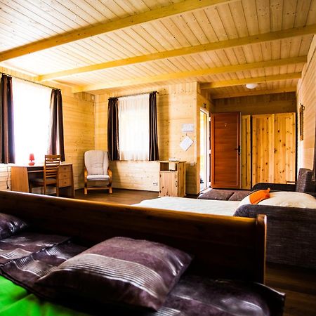 Szatmar Beregi Elmenyliget Aparthotel Fehergyarmat Ngoại thất bức ảnh