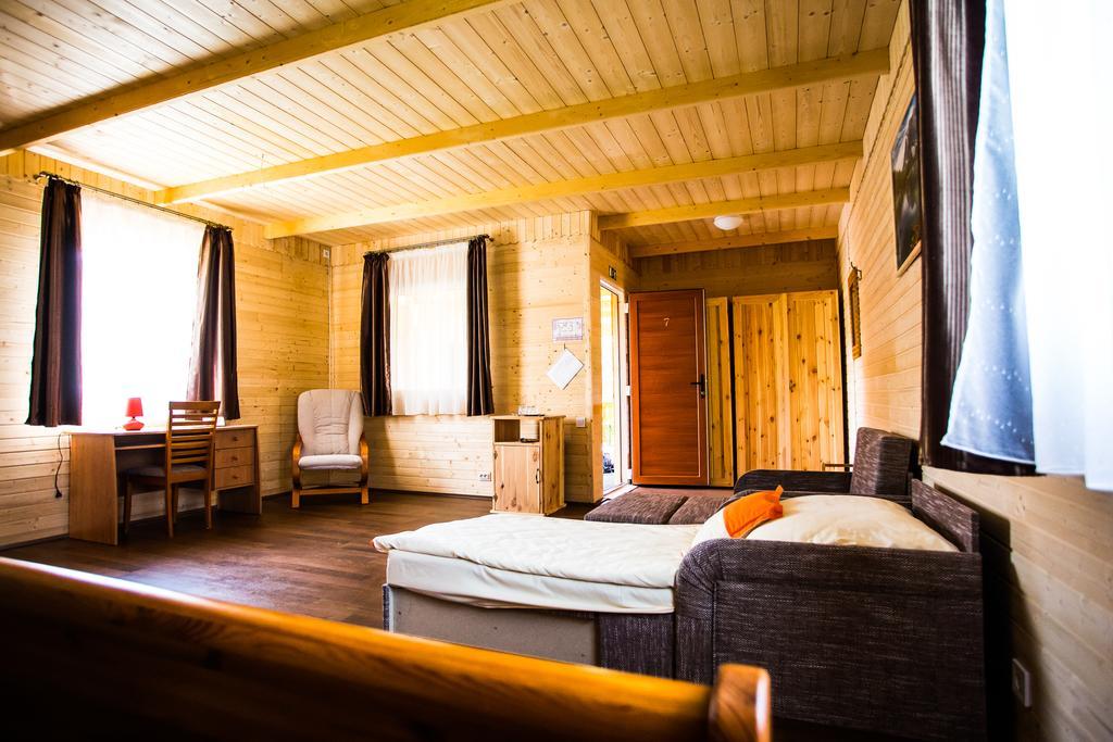 Szatmar Beregi Elmenyliget Aparthotel Fehergyarmat Ngoại thất bức ảnh
